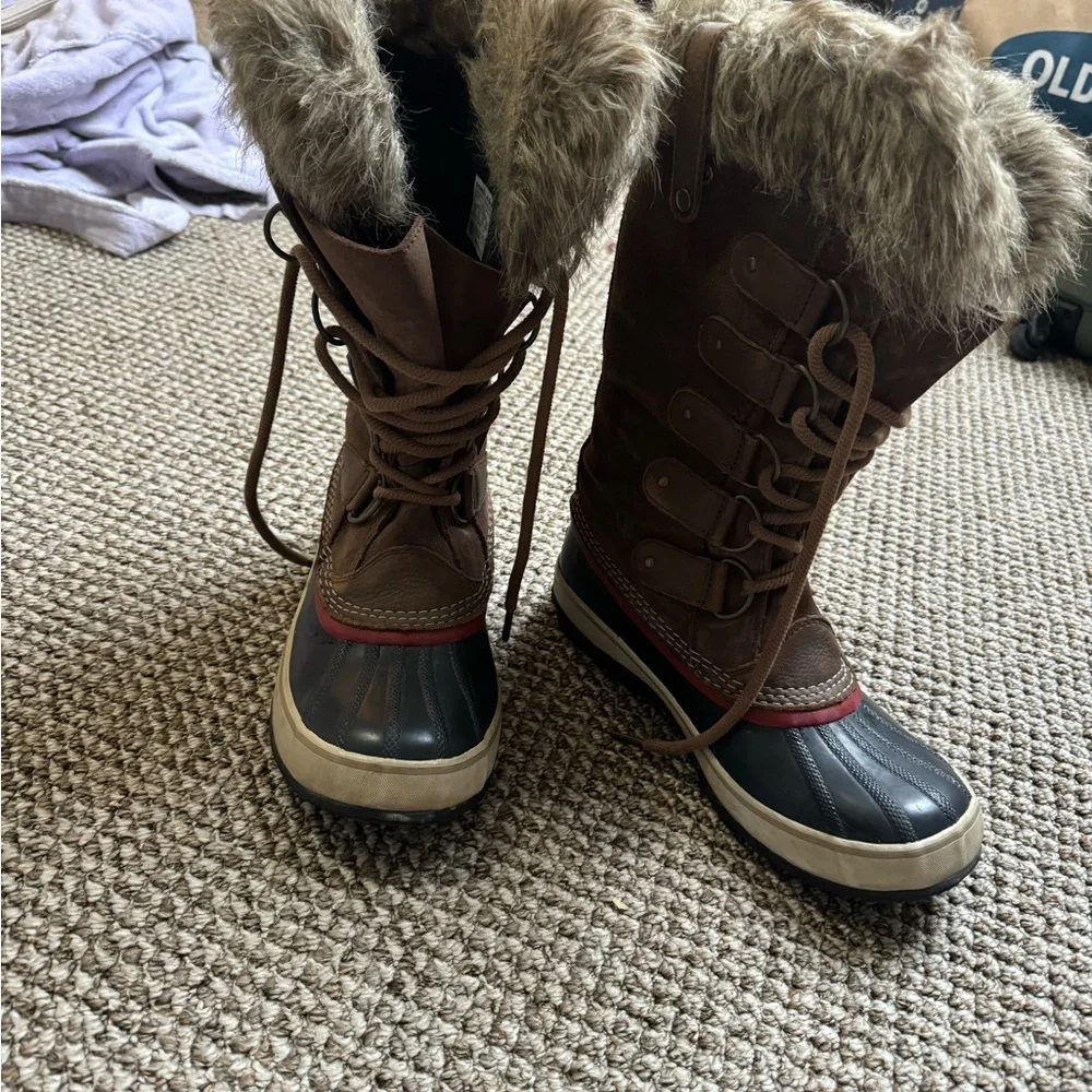 Sorel boots - Picture 2 of 6